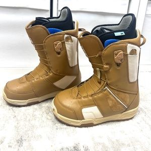 Burton Mint Snowboard Boots (Women's 6.5)